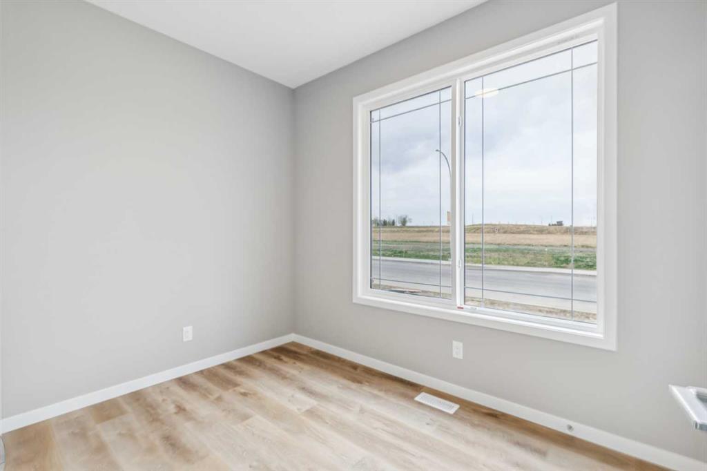 Picture for 75 Hotchkiss Way SE