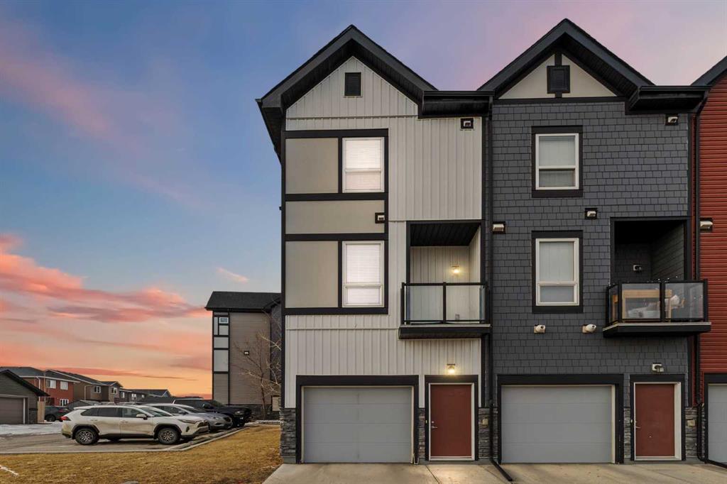 Picture for 402, 11 Evanscrest Mews NW