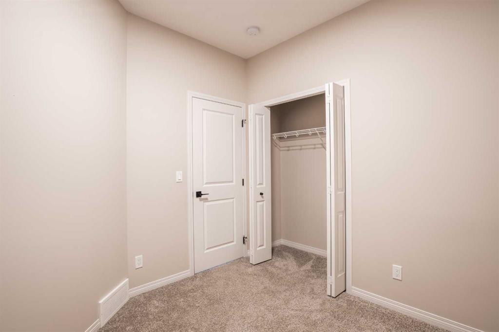 Picture for 56 Corner Glen Green NE