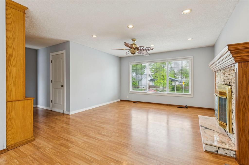 Picture for 755 Whitemont Drive NE