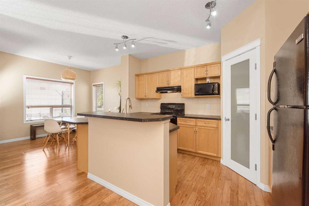 Picture for 253 Bridleridge View SW