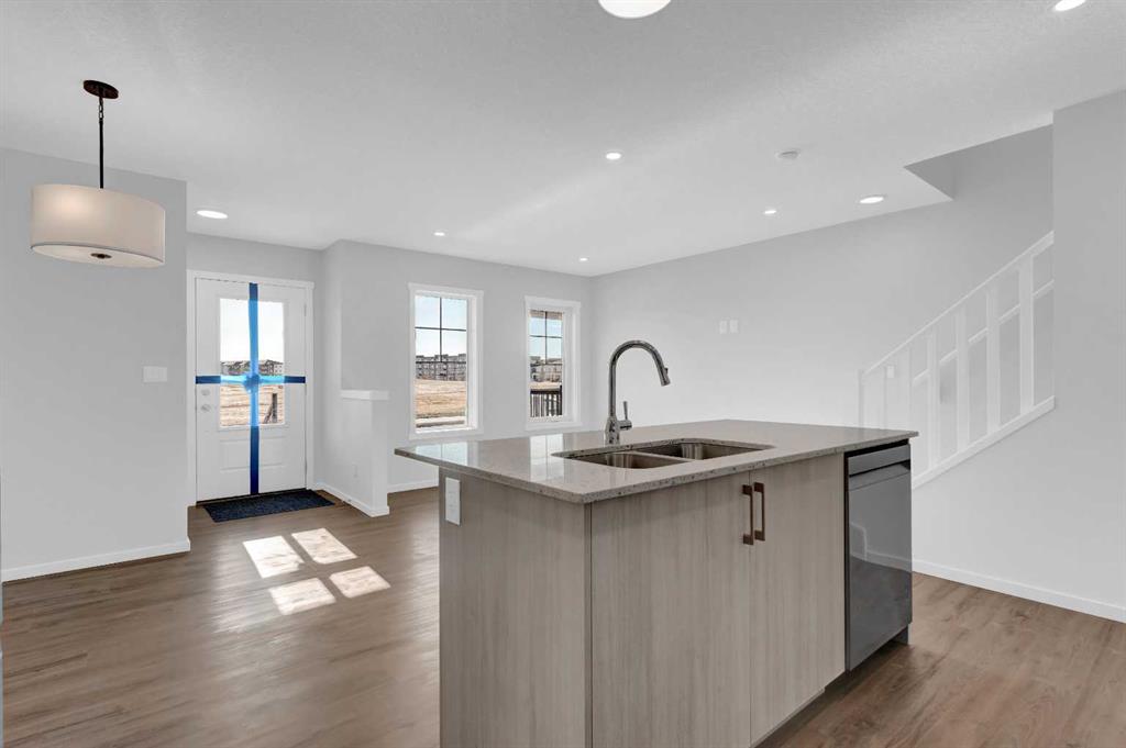 Picture for 1190 148 Avenue NW https://www.cirrealty.ca/reb/creb/09/A2266809_14.jpg