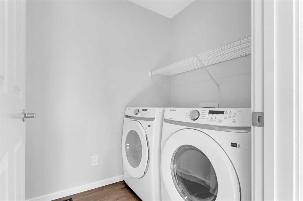 Picture for 1190 148 Avenue NW https://www.cirrealty.ca/reb/creb/09/A2266809_30.jpg