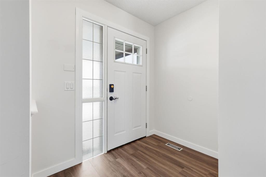 Picture for 82 Bridleridge Way SW