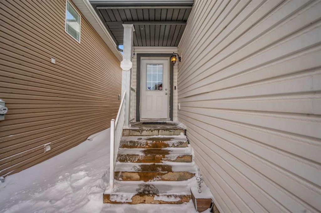 Picture for 105 Covemeadow Bay NE