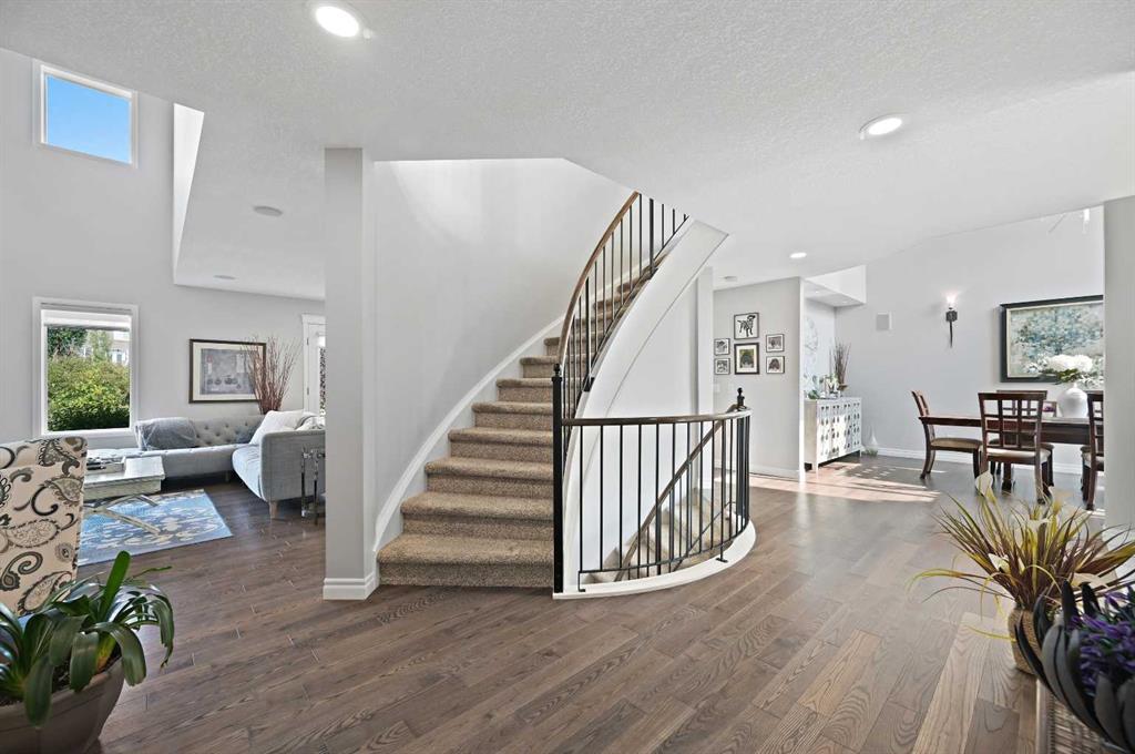 Picture for 95 Panorama Hills View NW