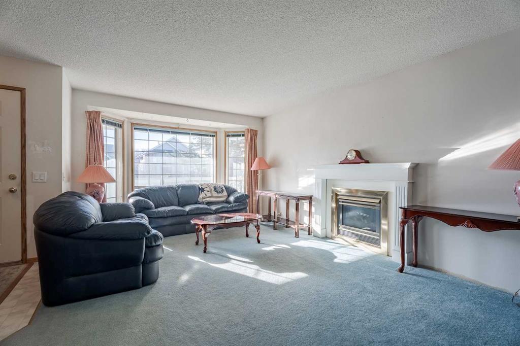 Picture for 82 Martinridge Crescent NE