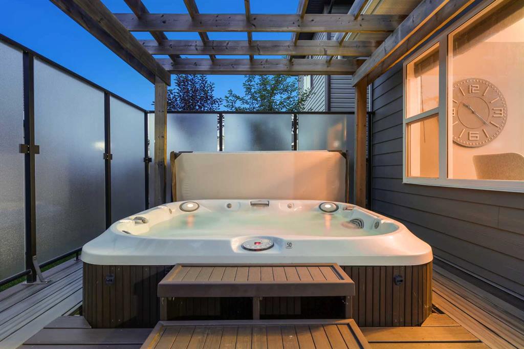 Picture for 106 SILVERADO SKIES Drive SW