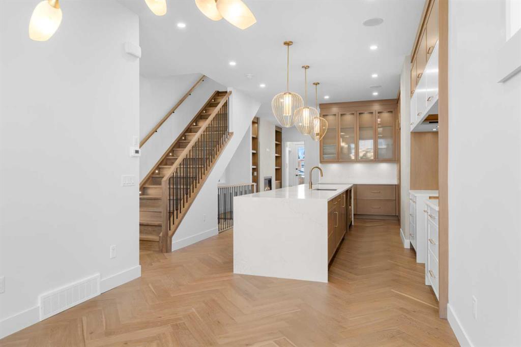 Picture for 3919 19 Street SW