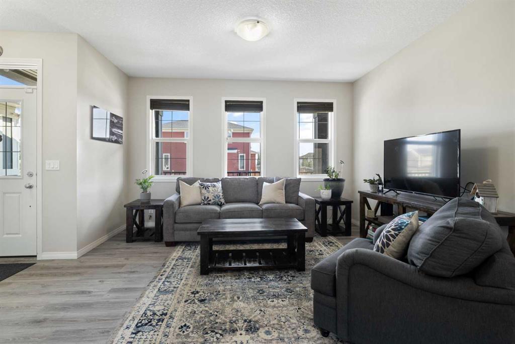 Picture for 211 Evanscrest Way NW