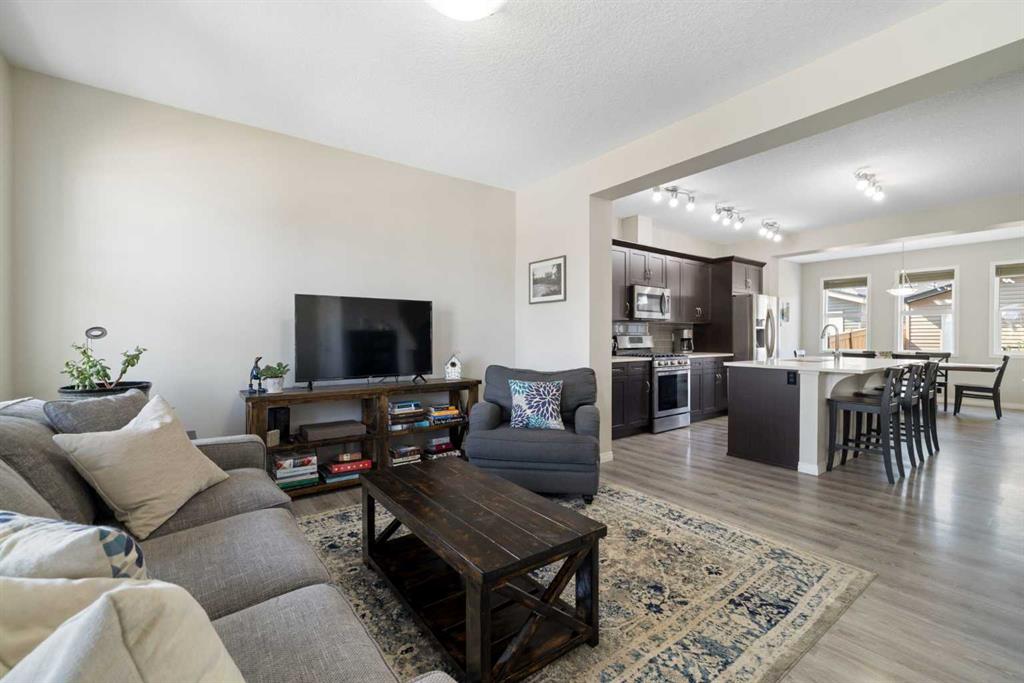 Picture for 211 Evanscrest Way NW