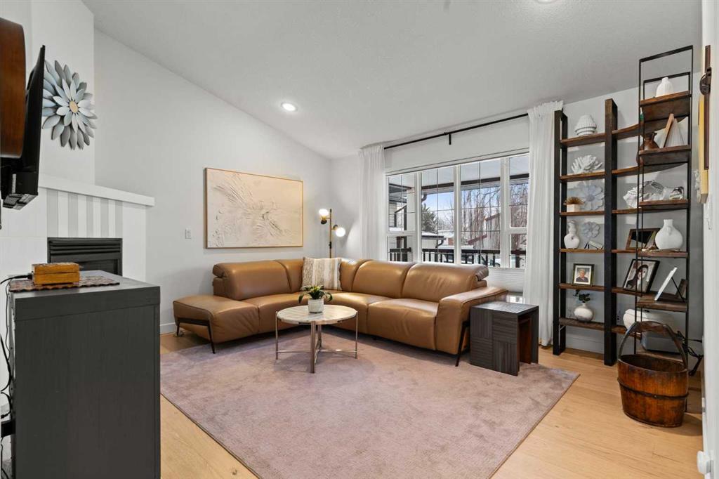 Picture for 140 Allen Crescent 