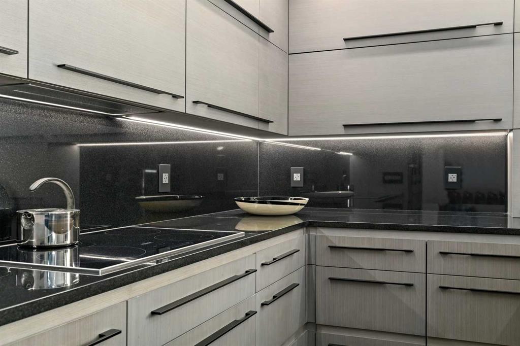 Picture for 404, 629 Royal Avenue SW