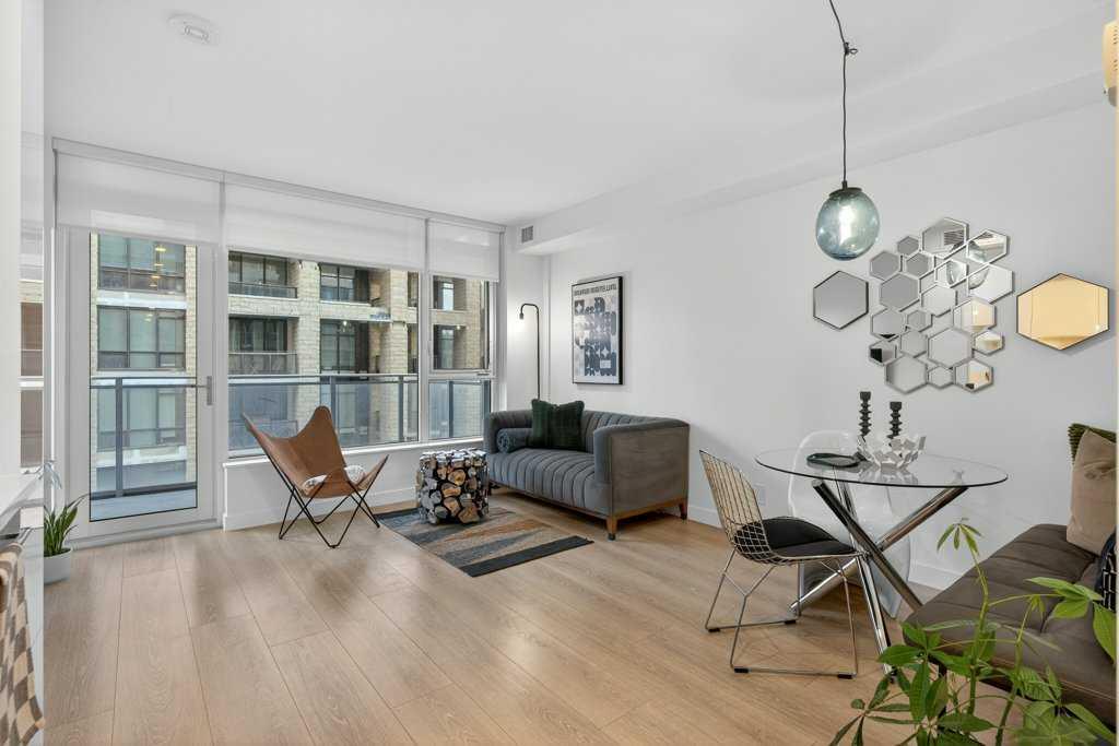 Picture for 503, 108 Waterfront Court SW