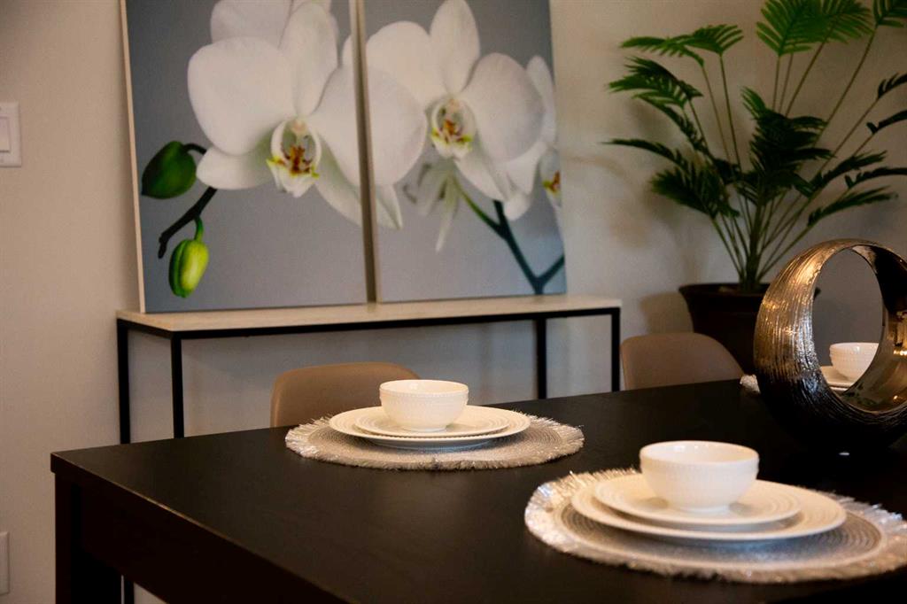 Picture for 6-8, 400 Belmont Street 