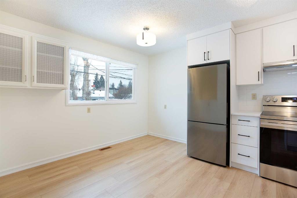 Picture for 2, 1722 34 Avenue SW