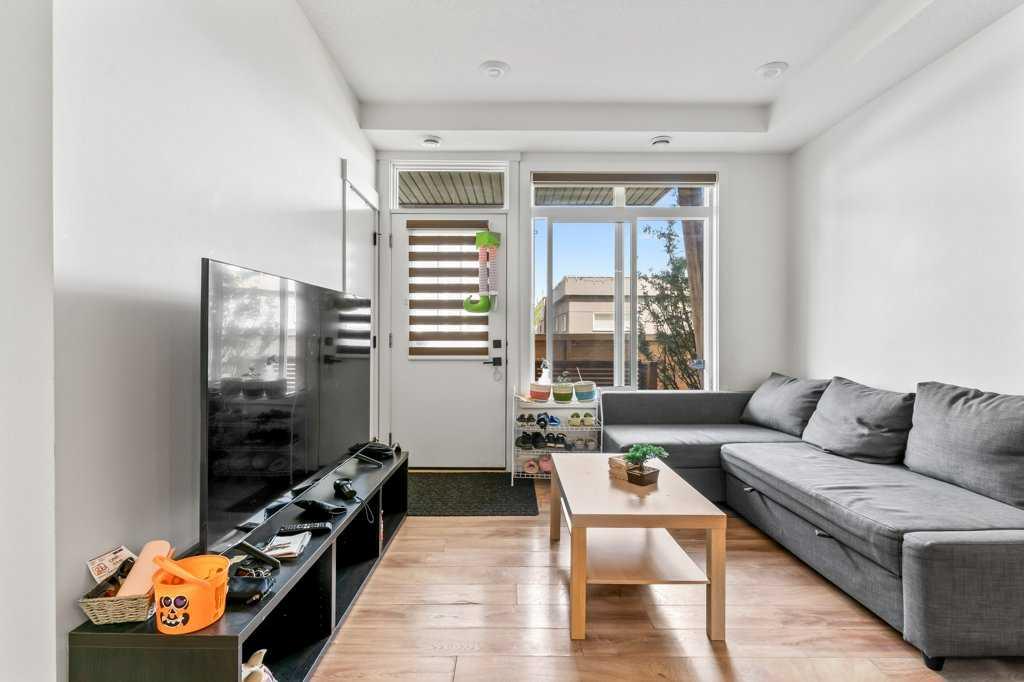 Picture for 110 Savanna Walk NE