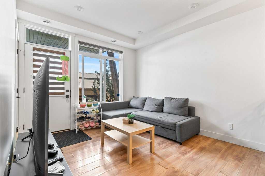 Picture for 110 Savanna Walk NE