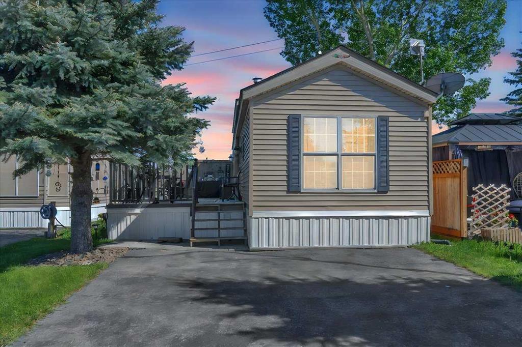 Picture for 10, 370165 79 Street E