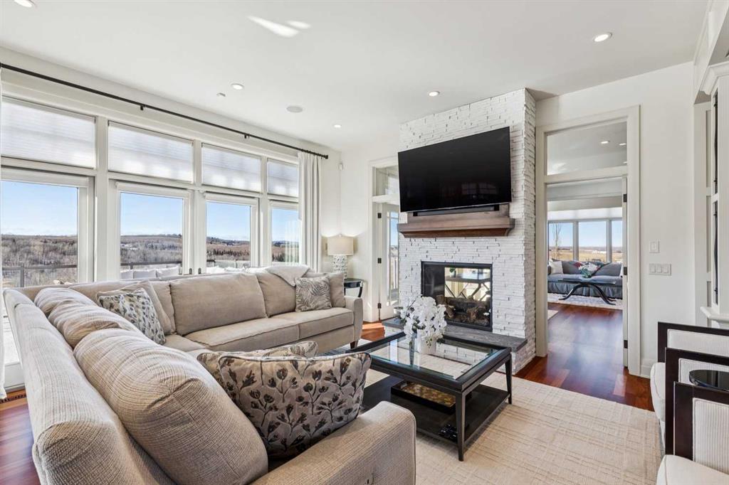 Picture for 43 Red Willow Crescent W