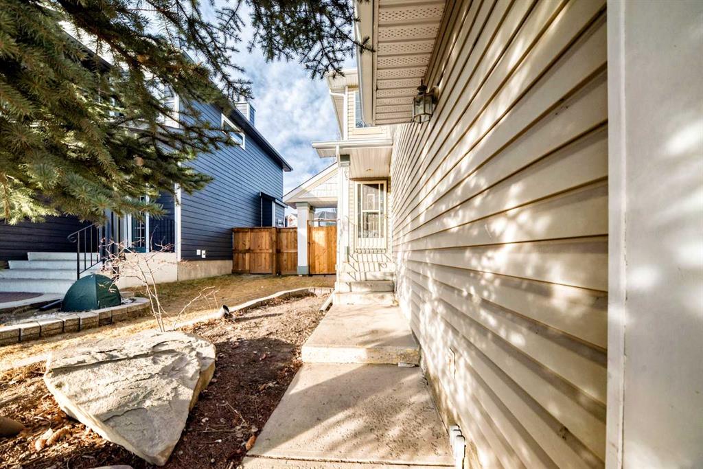 Picture for 12774 Coventry Hills Way NE