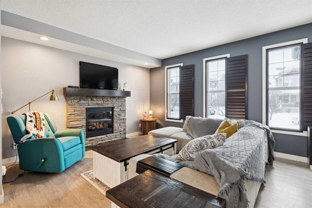 Picture for 231 Prestwick Point SE