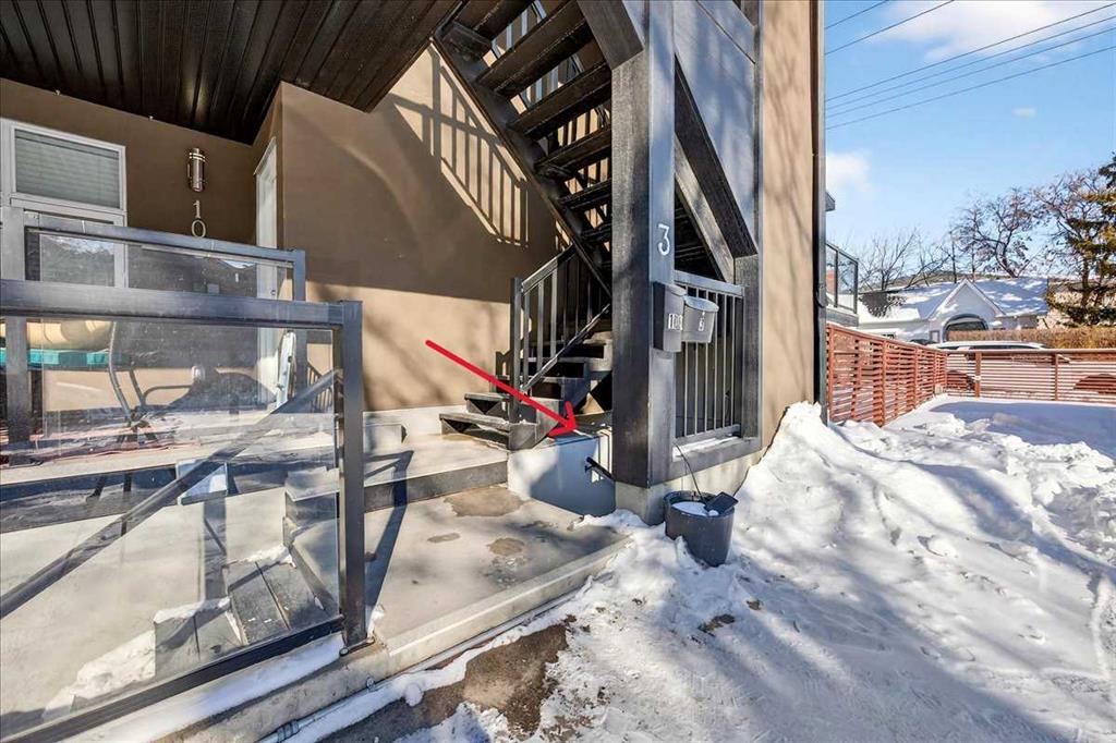 Picture for 3, 2815 17 Street SW