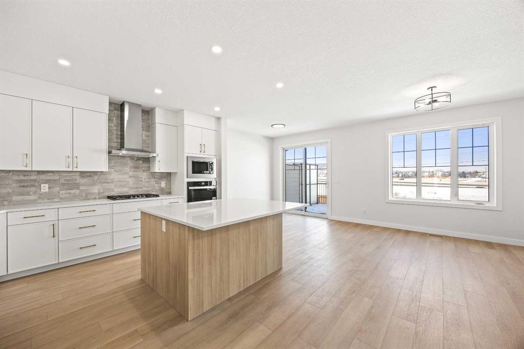 Picture for 155 Greenwich Drive NW