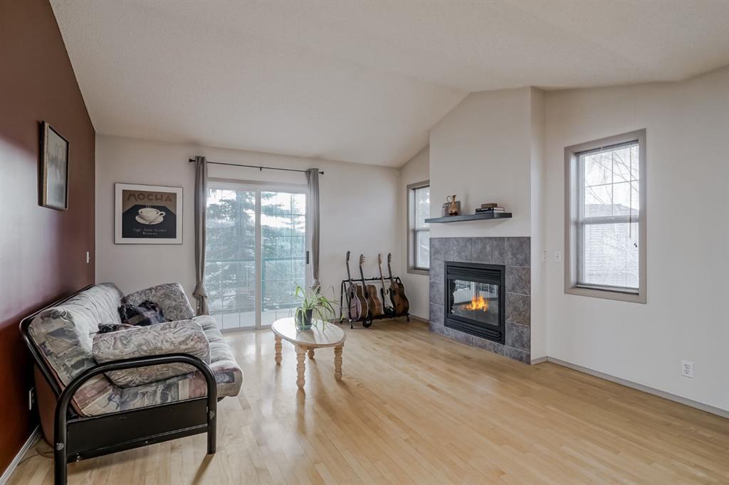 Picture for 104, 39 Hidden Creek Place NW