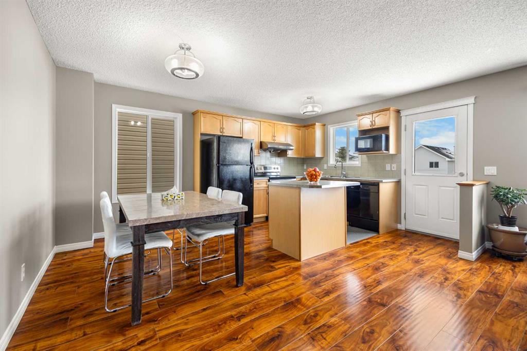 Picture for 116 Covepark Rise NE