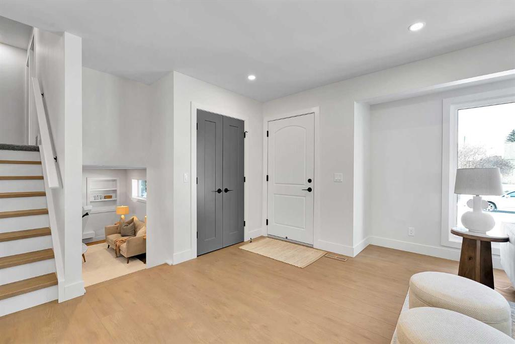 Picture for 928 Lake Twintree Crescent SE