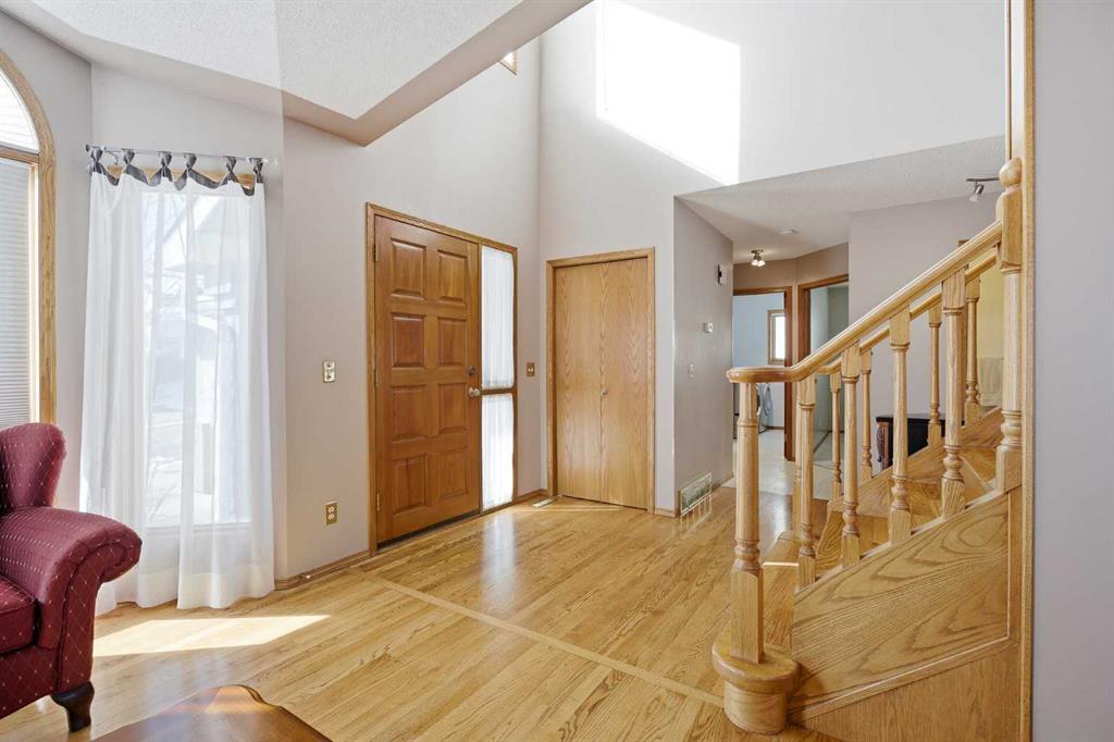 Picture for 146 Hawkdale Circle NW