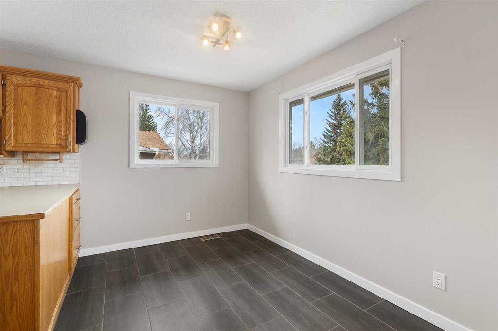 Picture for 7604 Hunterfield Road NW