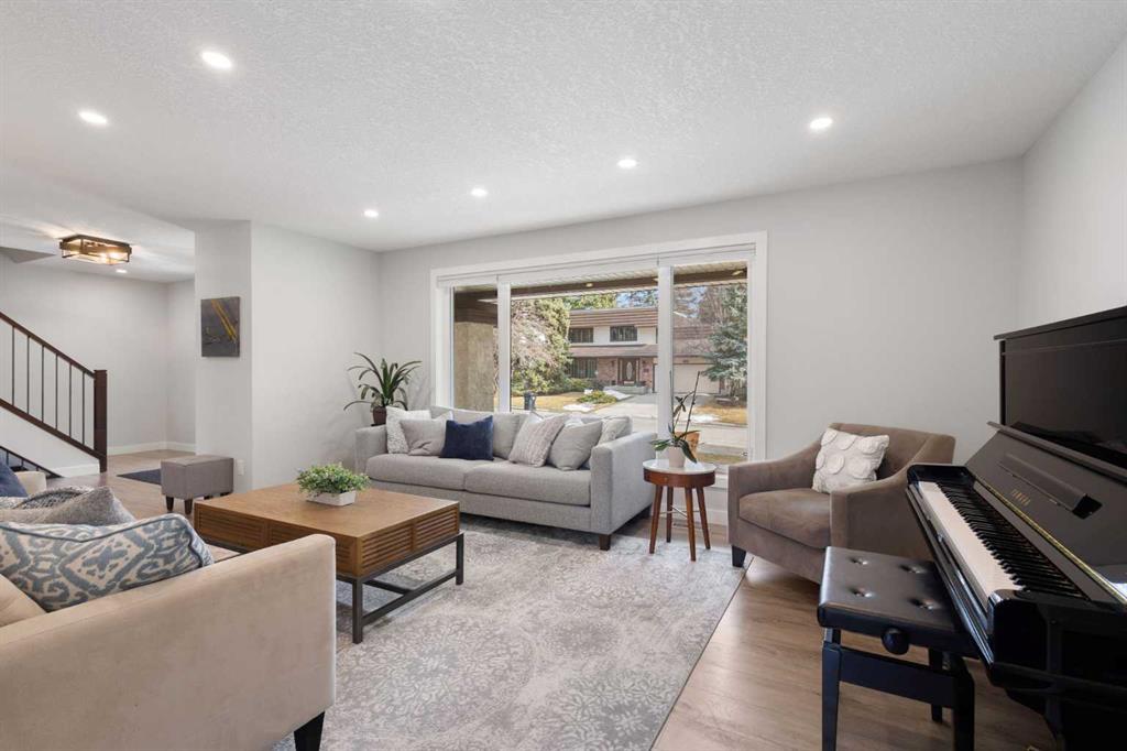 Picture for 504 Varsity Estates Bay NW