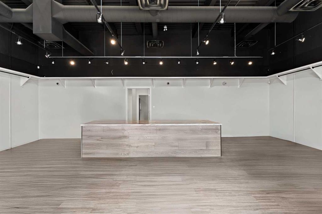 Picture for 250, 318 Nolanridge Crescent NW