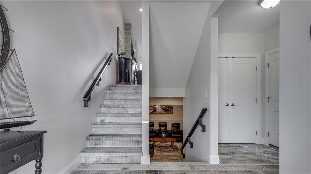 Picture for 7012, 35468 Range Road 30  