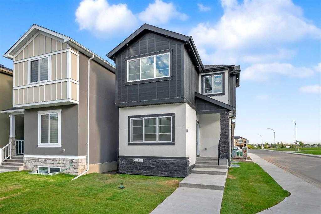 Picture for 110 Saddlepeace Crescent NE