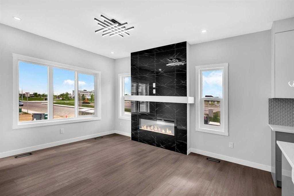 Picture for 110 Saddlepeace Crescent NE