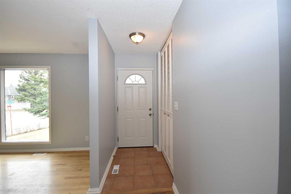 Picture for 2604 106 Avenue SW