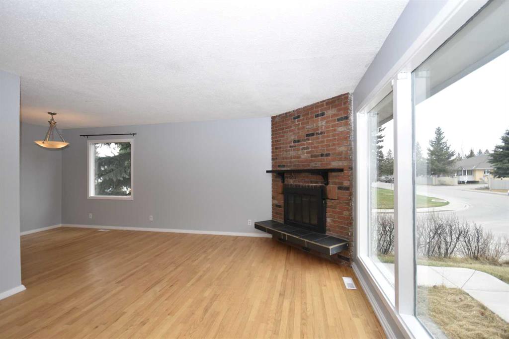 Picture for 2604 106 Avenue SW