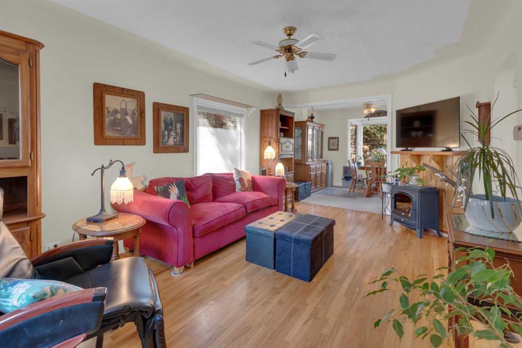 Picture for 2318 Bowness Road NW