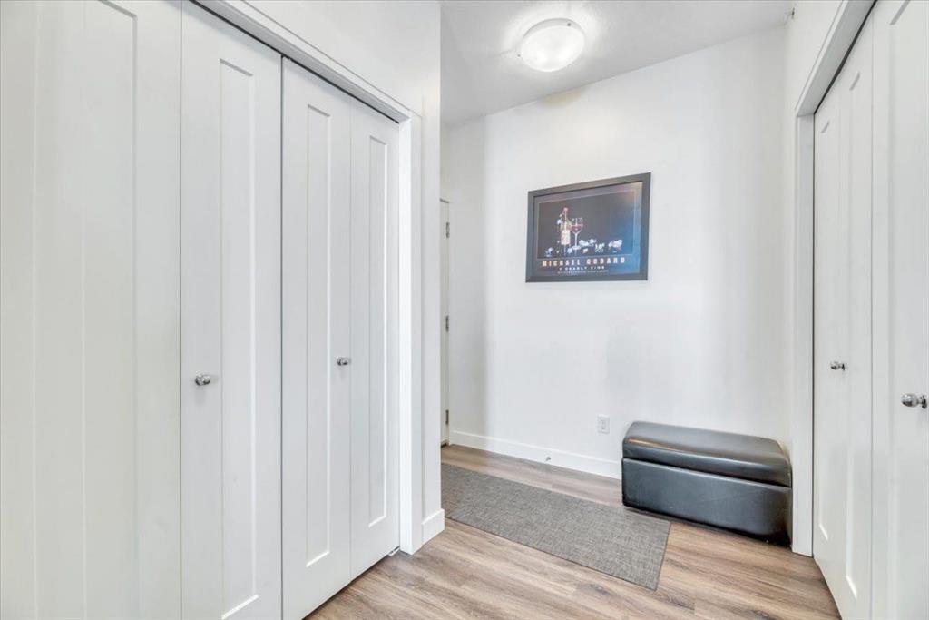 Picture for 408, 35 walgrove Walk SE