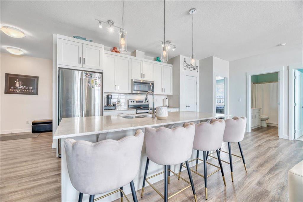 Picture for 408, 35 walgrove Walk SE