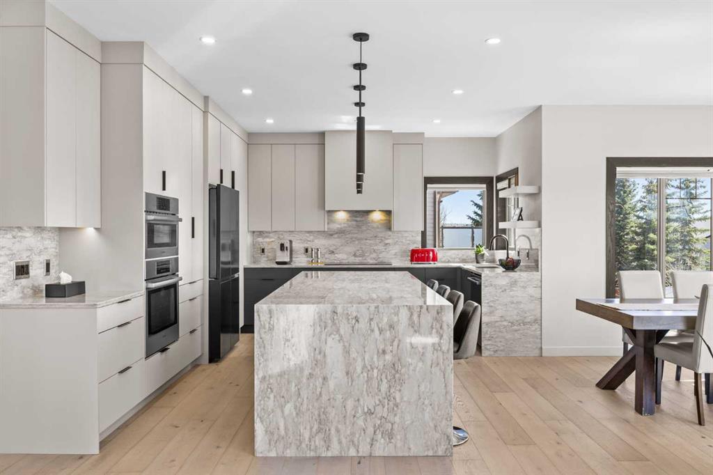 Picture for 3 Tremblant Point SW