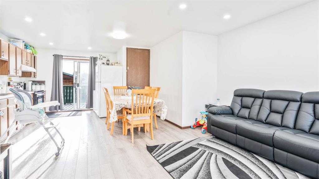 Picture for 379 Maitland Crescent NE
