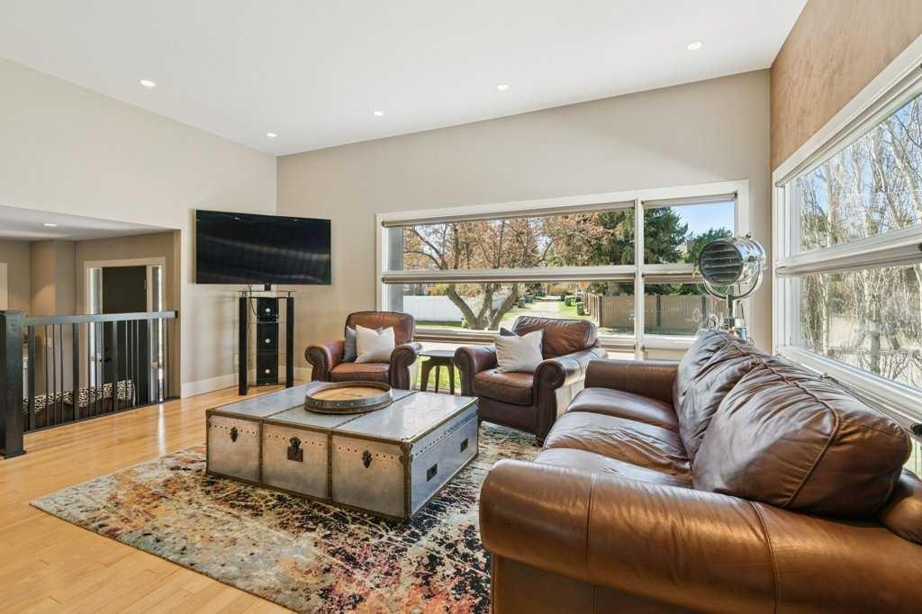 Picture for 640 Willoughby Crescent SE