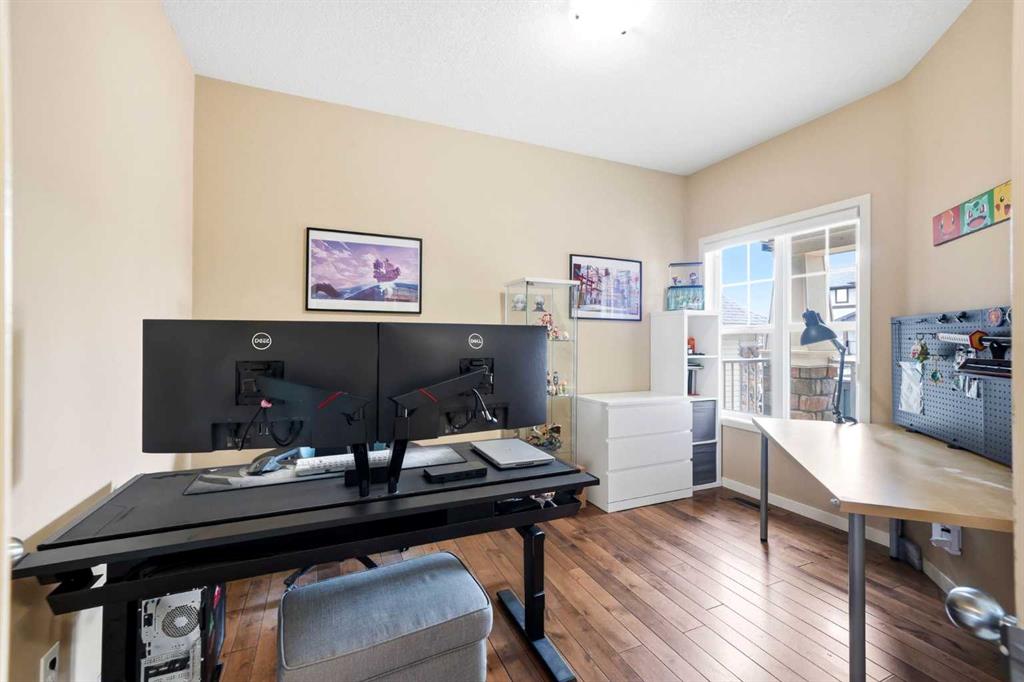Picture for 7942 Cougar Ridge Avenue SW