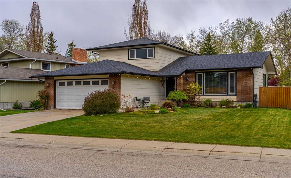 Picture for 51 Midvalley Crescent SE