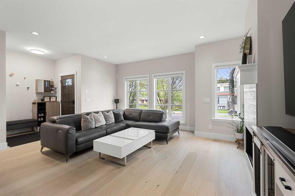 Picture for 3804 Sarcee Road SW