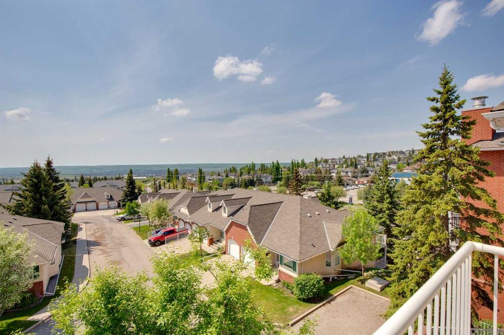 Picture for 2301, 2000 Sienna Park Green SW